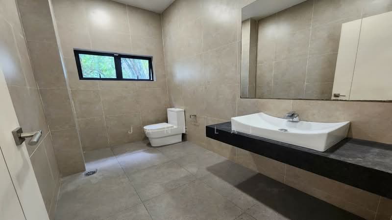 Bungalow for Sale in Iskandar Puteri (Nusajaya) (Johor) - Jane Lai - Bathroom - PropertyGuru.com.my
