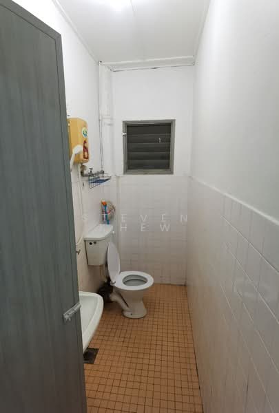 Taman Sri Gombak untuk Untuk Disewa - RM 1,600 /bulan, Mac 2026 - Bathroom - PropertyGuru.com.my