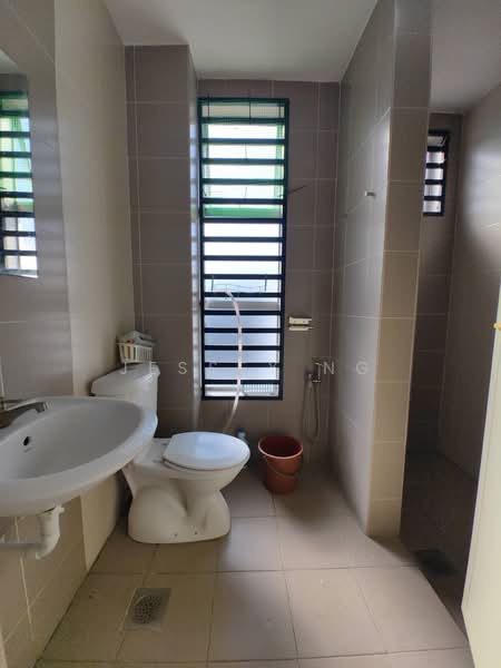 Semi-Detached House for Sale in Bandar Lahat Mines (Lahat) - Jessey Ng - Bathroom - PropertyGuru.com.my