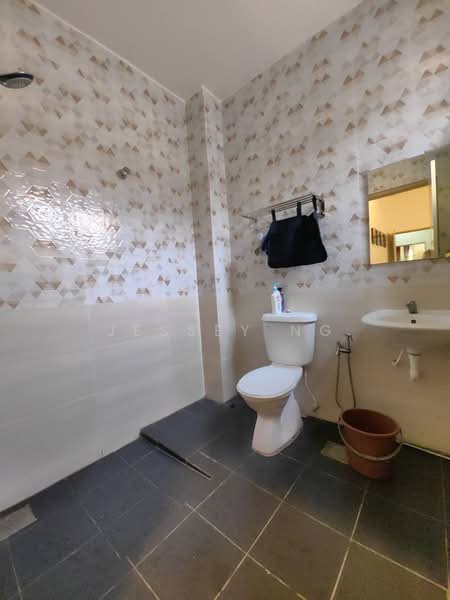 Semi-Detached House for Sale in Bandar Lahat Mines (Lahat) - Jessey Ng - Bathroom - PropertyGuru.com.my
