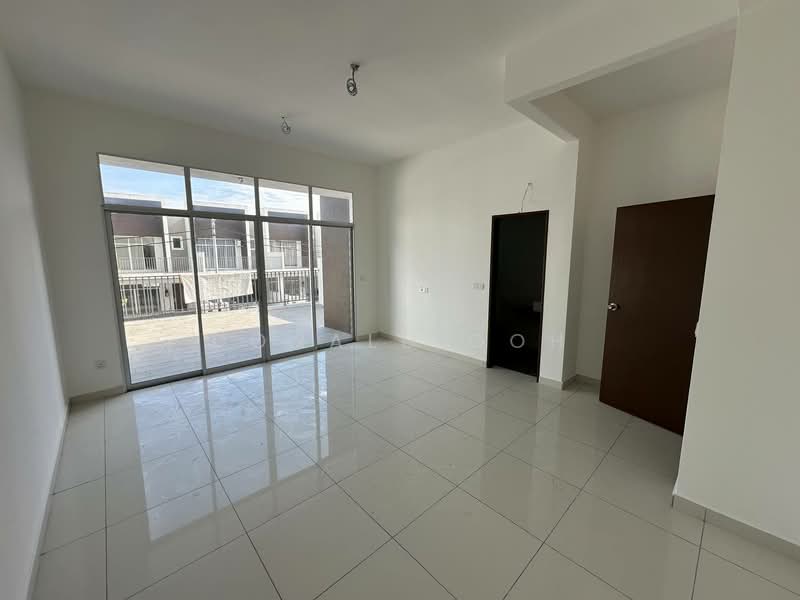 2-storey Terraced House for Sale in Bandar Baru Sri Klebang (Chemor) - Donald Goh - Living Room - PropertyGuru.com.my