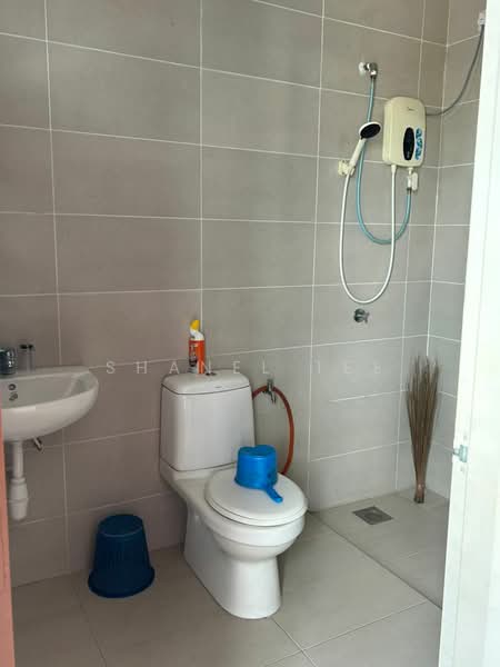 2-storey Terraced House for Sale in Kluang (Johor) - Shanel Tee - Bathroom - PropertyGuru.com.my