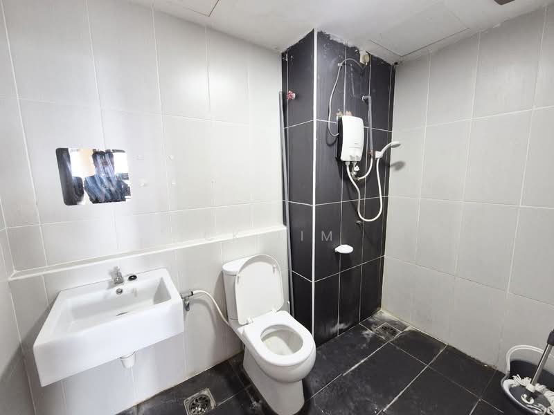 The Garden Residences untuk Untuk Disewa - RM 1,500 /bulan, Mac 2026 - Bathroom - PropertyGuru.com.my