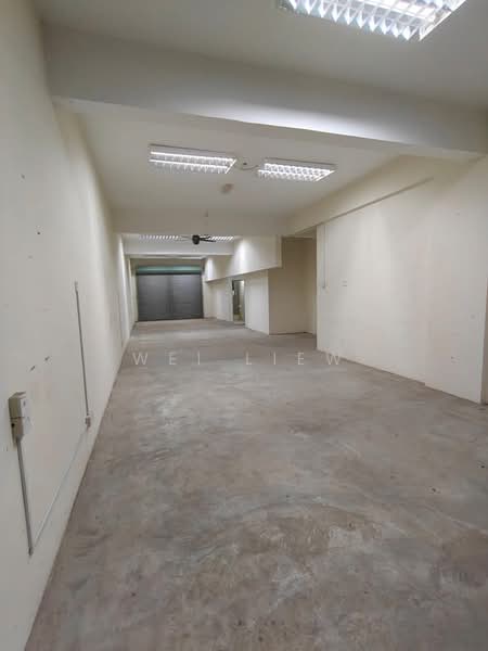 Shop / Office for Sale in Bandar Putra Permai (Seri Kembangan) - Wei Liew - Interior - PropertyGuru.com.my