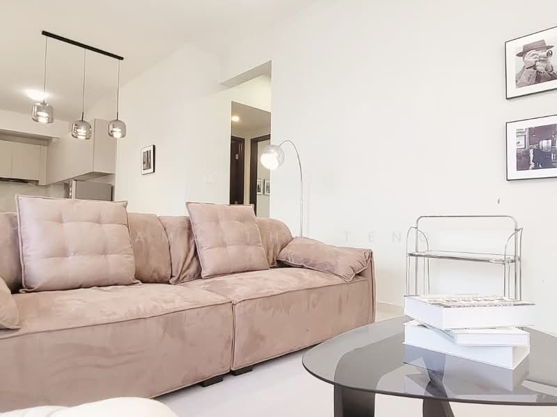 Kondominium untuk Dijual di Royal Strand @ Country Garden Danga Bay - Samantha Teng - Living Room - PropertyGuru.com.my