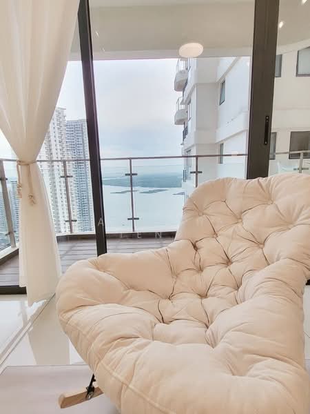 Kondominium untuk Dijual di Royal Strand @ Country Garden Danga Bay - Samantha Teng - Balcony - PropertyGuru.com.my