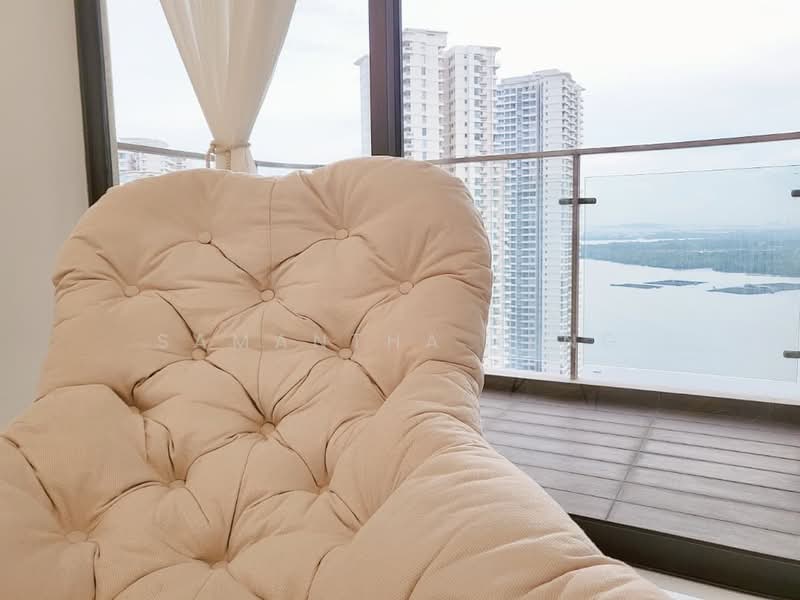 Kondominium untuk Dijual di Royal Strand @ Country Garden Danga Bay - Samantha Teng - Balcony - PropertyGuru.com.my
