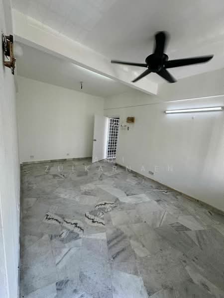 Subang Perdana Goodyear Court 7 untuk Untuk Dijual - RM 330,000, Mac 2026 - Living Room - PropertyGuru.com.my
