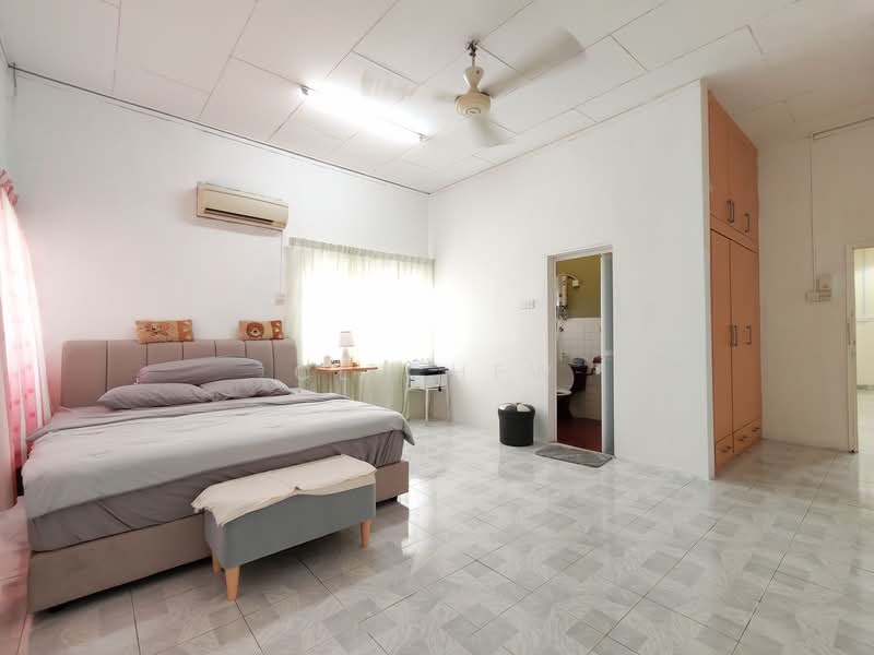 Taman Chi Liung untuk Untuk Dijual - RM 1,250,000, Mac 2026 - Bedroom - PropertyGuru.com.my