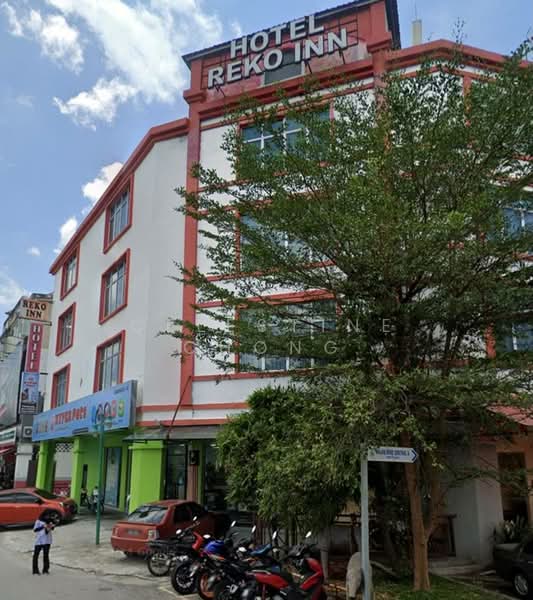 Shop for Rent in Kajang (Selangor) - Celestine Chong - Exterior - PropertyGuru.com.my