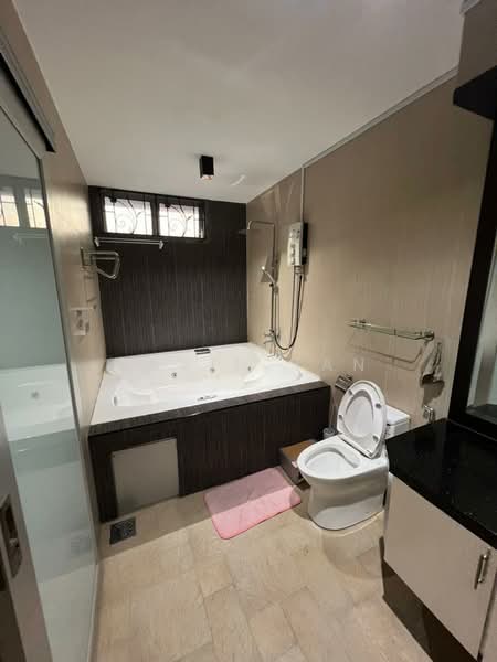 Rumah Teres 2 Tingkat untuk Dijual di Taman Gaya - Kavin Tan - Bathroom - PropertyGuru.com.my