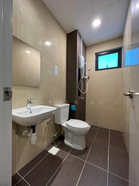 Servis Apartment untuk Disewa di Pacific Star - Jayden Ho - Bathroom - PropertyGuru.com.my