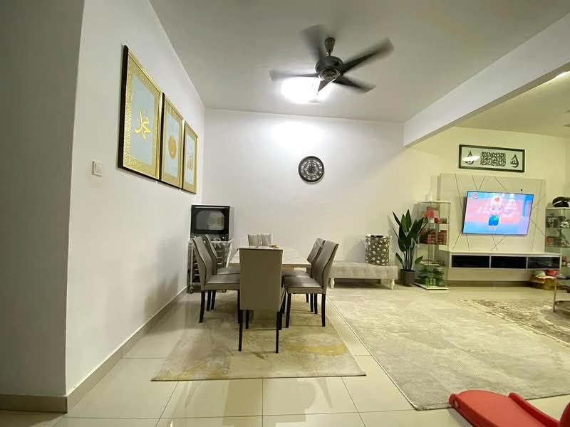 SARI ALAMANDA 4 @ RAWANG untuk Untuk Dijual - RM 500,000, Apr 2026 - Living Room - PropertyGuru.com.my