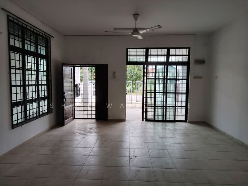 RMM TAMAN TANJUNG MINYAK JAYA untuk Untuk Disewa - RM 1,100 /bulan, Mac 2026 - Living Room - PropertyGuru.com.my