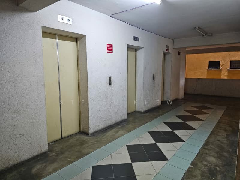 Apartment for Sale at Aman Puri Apartment - Steven Khew - Corridor - PropertyGuru.com.my