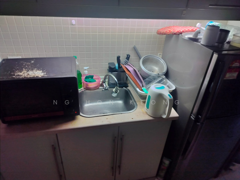 Amcorp Serviced Suites untuk Untuk Dijual - RM 320,000, Mac 2026 - Kitchen - PropertyGuru.com.my