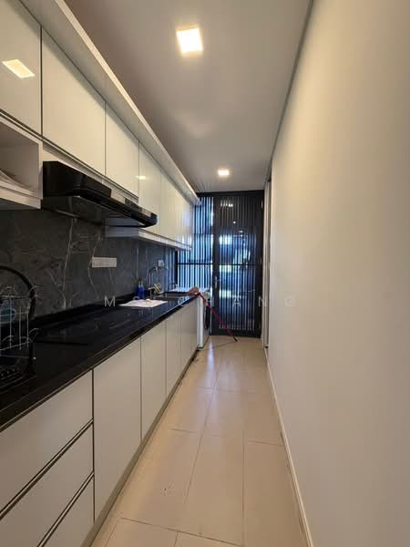 Shorefront Residences untuk Untuk Dijual - RM 2,200,000, Mac 2026 - Kitchen - PropertyGuru.com.my