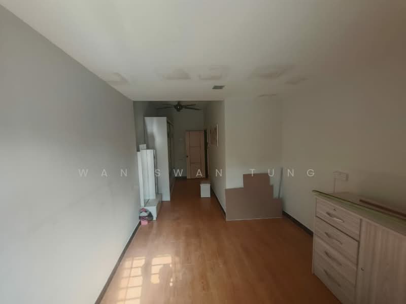 2-storey Terraced House for Sale in Taman Puncak Jalil (Seri Kembangan) - Wan Swan Tung - Bedroom - PropertyGuru.com.my
