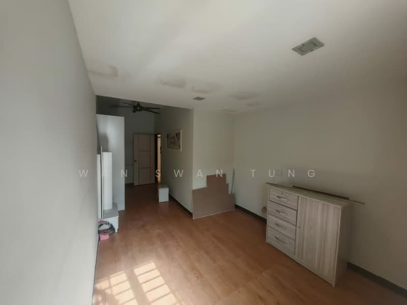 2-storey Terraced House for Sale in Taman Puncak Jalil (Seri Kembangan) - Wan Swan Tung - Bedroom - PropertyGuru.com.my