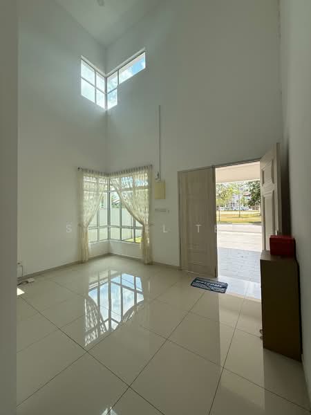 Rumah Kluster untuk Disewa di Taman Kluang Perdana (Kluang) - Shanel Tee - Living Room - PropertyGuru.com.my