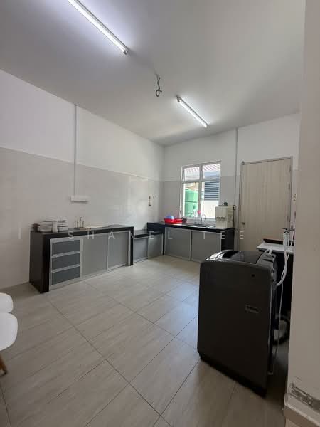 Rumah Kluster untuk Disewa di Taman Kluang Perdana (Kluang) - Shanel Tee - Kitchen - PropertyGuru.com.my