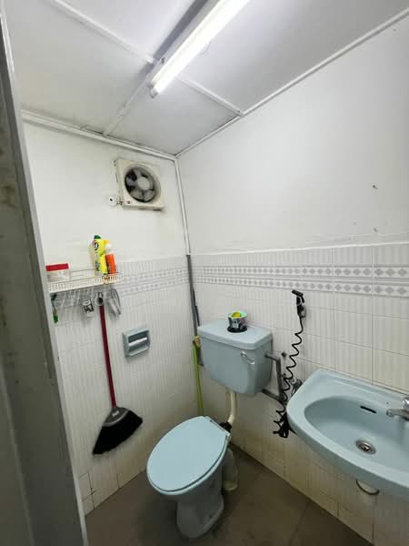 Kedai / Pejabat untuk Disewa di Diamond Square (Setapak) - Foo Sek Mou - Bathroom - PropertyGuru.com.my
