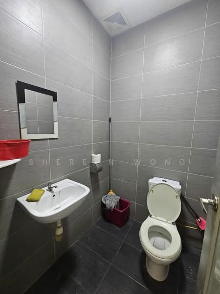 Taman Sutera Utama untuk Untuk Dijual - RM 1,280,000, Mac 2026 - Bathroom - PropertyGuru.com.my