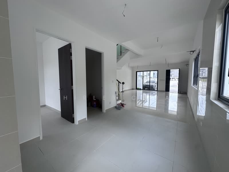 2.5-storey Terraced House for Sale in Bandar Kinrara (Selangor) - Shirley Chua - Living Room - PropertyGuru.com.my