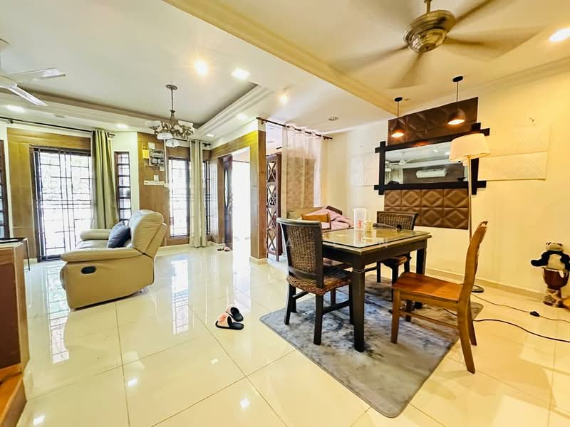 2-storey Terraced House for Sale in Subang Jaya (Selangor) - Lau Ia Ein - Living Room - PropertyGuru.com.my