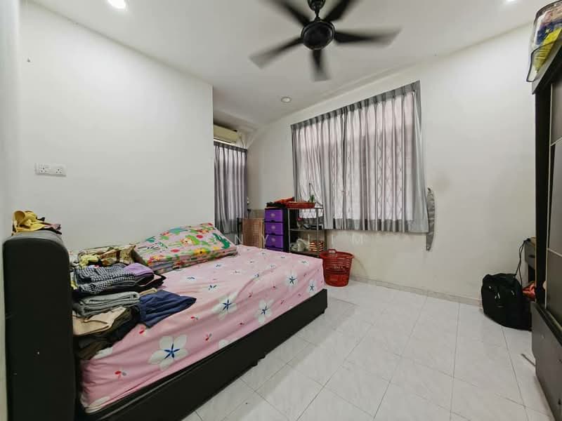 1-storey Terraced House for Sale in Taman Bukit Rinting (Masai) - Tony Lim - Bedroom - PropertyGuru.com.my