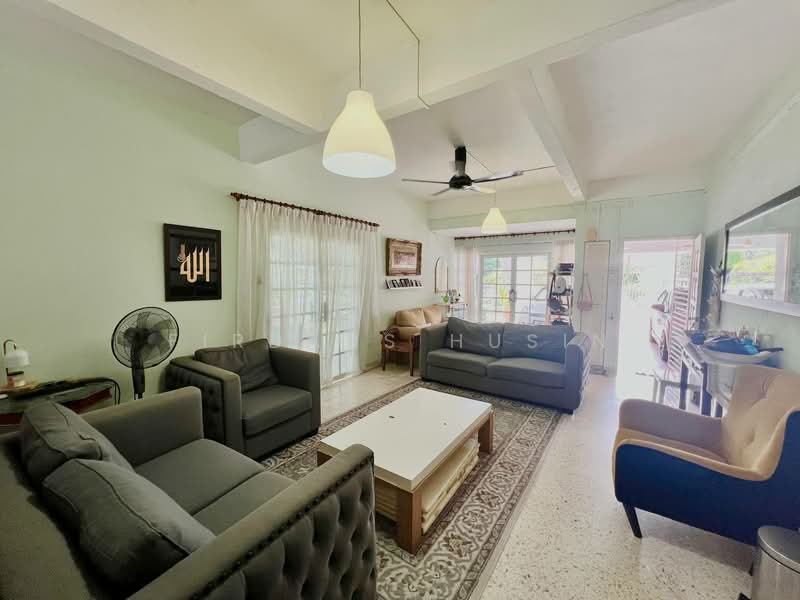2-storey Terraced House for Sale in Ampang Jaya (Ampang) - Firdaus Husin - Living Room - PropertyGuru.com.my