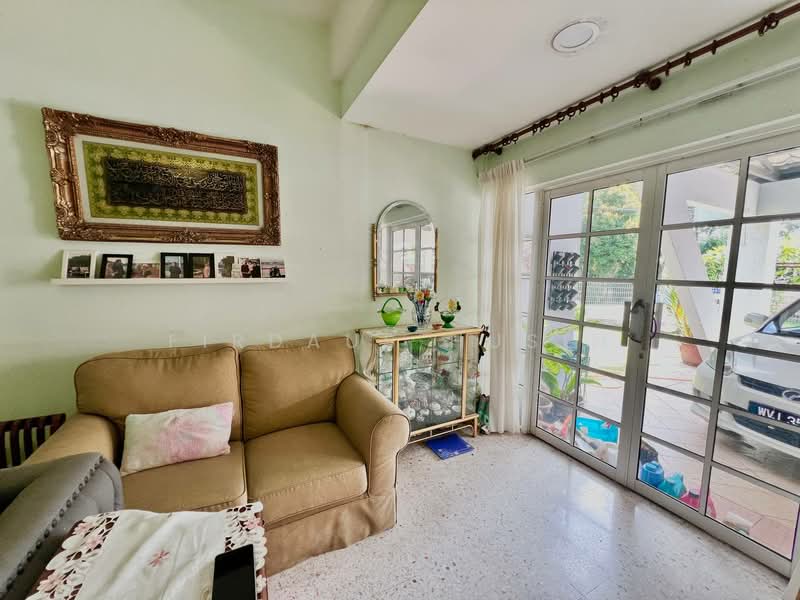 2-storey Terraced House for Sale in Ampang Jaya (Ampang) - Firdaus Husin - Living Room - PropertyGuru.com.my
