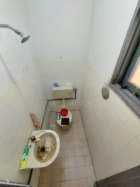 Taman Bukit Teratai untuk Untuk Dijual - RM 630,000, Mac 2026 - Bathroom - PropertyGuru.com.my