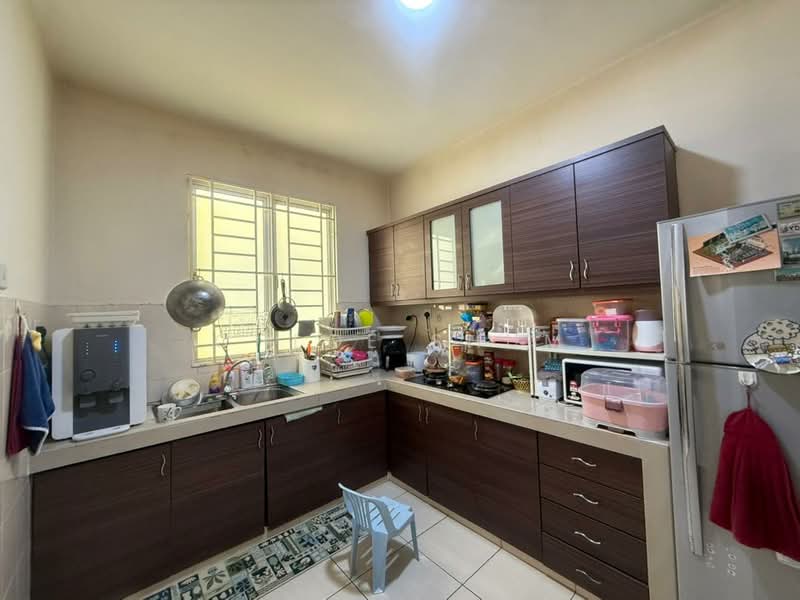 Condominium for Sale at Platinum Lake PV 10 - Chloe Shum - Kitchen - PropertyGuru.com.my