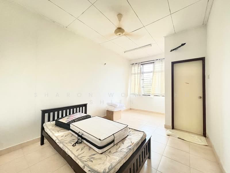 2-storey Terraced House for Sale in Bandar Indahpura (Kulai) - Sharon Wong Shu Shien - Bedroom - PropertyGuru.com.my