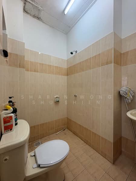 2-storey Terraced House for Sale in Bandar Indahpura (Kulai) - Sharon Wong Shu Shien - Bathroom - PropertyGuru.com.my