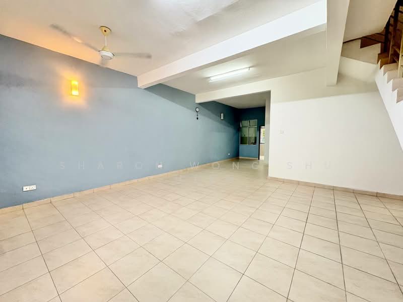 2-storey Terraced House for Sale in Bandar Indahpura (Kulai) - Sharon Wong Shu Shien - Living Room - PropertyGuru.com.my