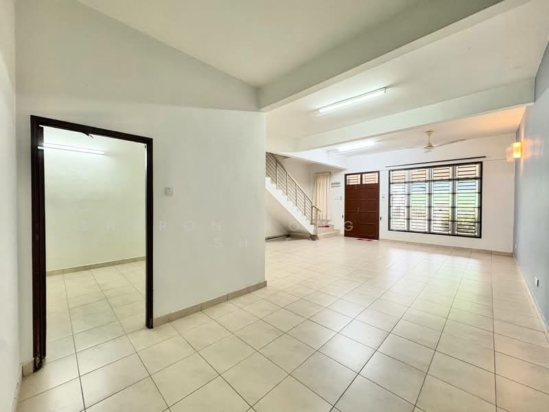 2-storey Terraced House for Sale in Bandar Indahpura (Kulai) - Sharon Wong Shu Shien - Living Room - PropertyGuru.com.my
