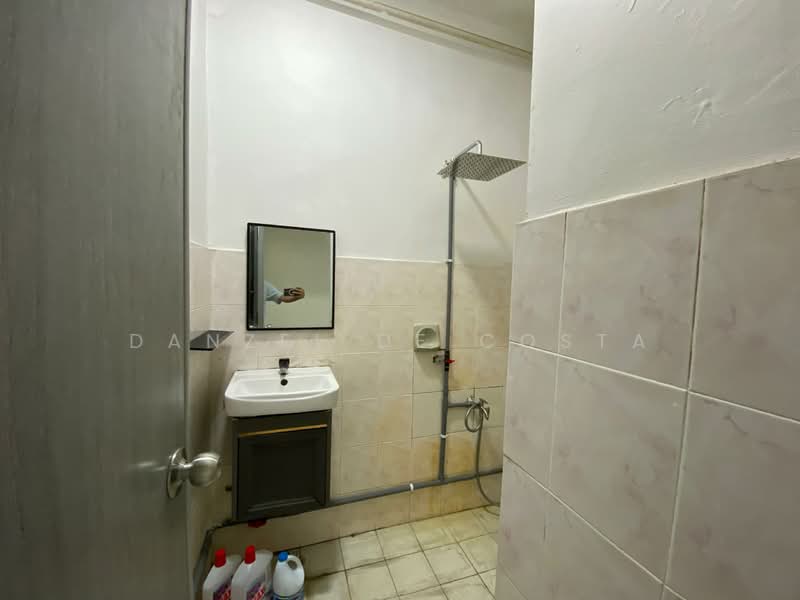 Condominium for Sale at Menara KLH Puchong - Danzel De Costa - Bathroom - PropertyGuru.com.my