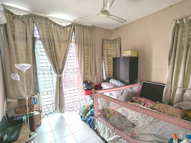 Cluster House for Sale in Bandar Saujana Putra (Tanjong Duabelas) - Eldon Chong - Bedroom - PropertyGuru.com.my
