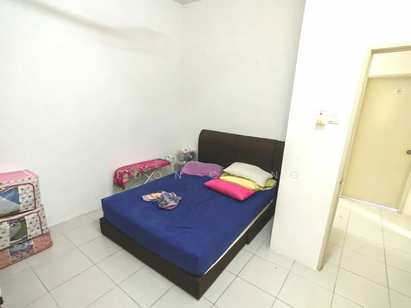 Cluster House for Sale in Bandar Saujana Putra (Tanjong Duabelas) - Eldon Chong - Bedroom - PropertyGuru.com.my