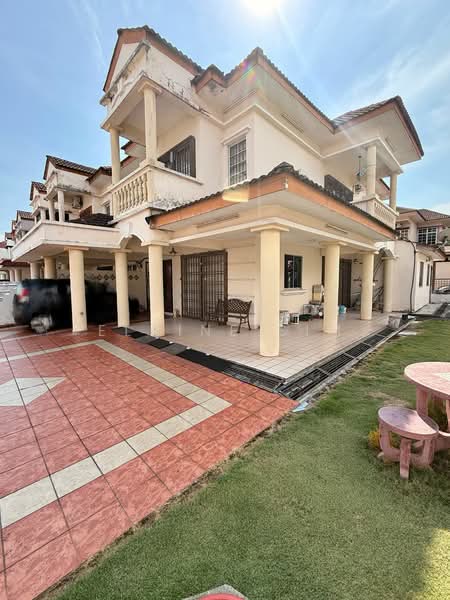 2-storey Terraced House for Sale in Bandar Putra (Kulai) - Elaine Sim - Exterior - PropertyGuru.com.my