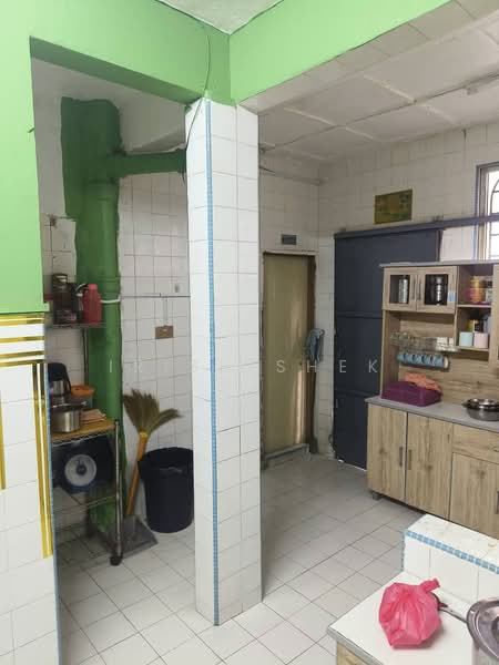 Taman Sri Muda untuk Untuk Dijual - RM 550,000, Mac 2026 - Kitchen - PropertyGuru.com.my