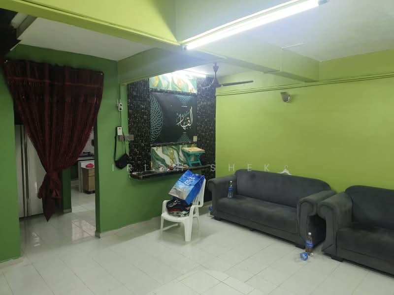 Taman Sri Muda untuk Untuk Dijual - RM 550,000, Mac 2026 - Living Room - PropertyGuru.com.my