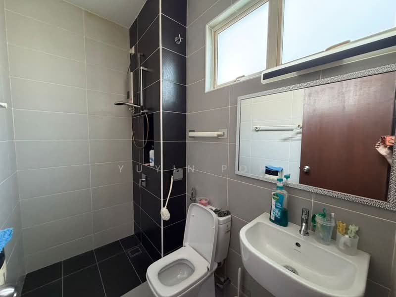 Semi-Detached House for Sale in Johor Bahru (Johor) - YUYIN POH - Bathroom - PropertyGuru.com.my