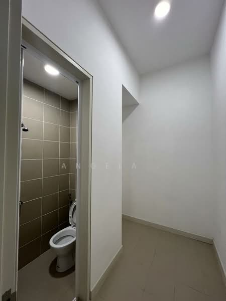 Service Residence for Rent at The Park 2 - Angela . - Bathroom - PropertyGuru.com.my