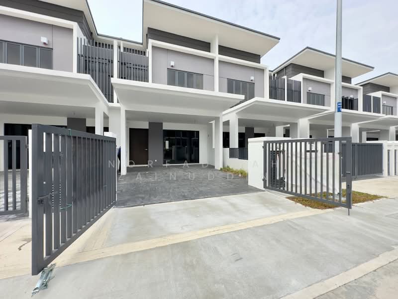 Terraced House for Sale in Klang (Selangor) - NORFADILAH ZAINUDDIN - Exterior - PropertyGuru.com.my