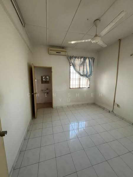 2-storey Terraced House for Sale in Taman Putri Kulai (Kulai) - Chen Shieh Yu - Interior - PropertyGuru.com.my