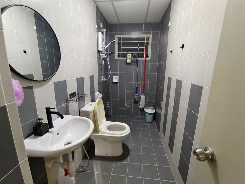 Koi Kinrara untuk Untuk Disewa - RM 1,750 /bulan, Mac 2026 - Bathroom - PropertyGuru.com.my