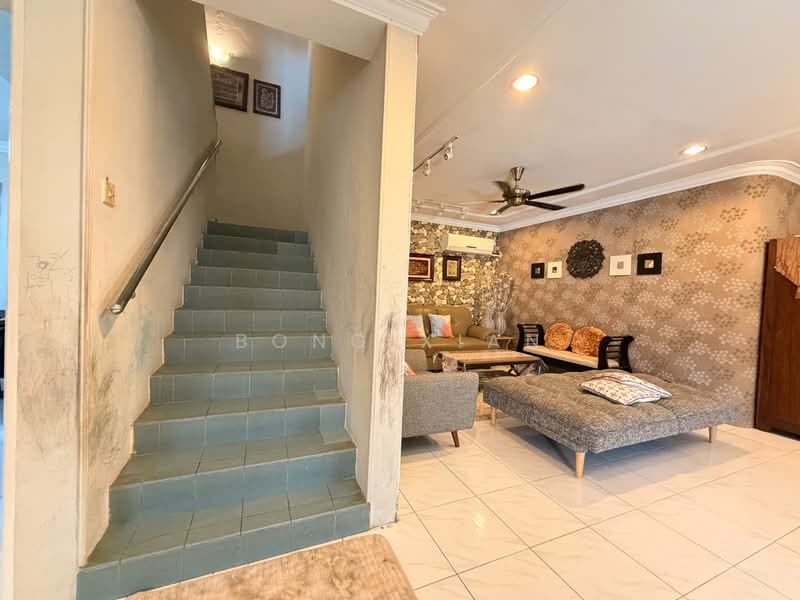 Stapok Double Storey Semi D For Sale untuk Untuk Dijual - RM 820,000, Mac 2026 - Living Room - PropertyGuru.com.my